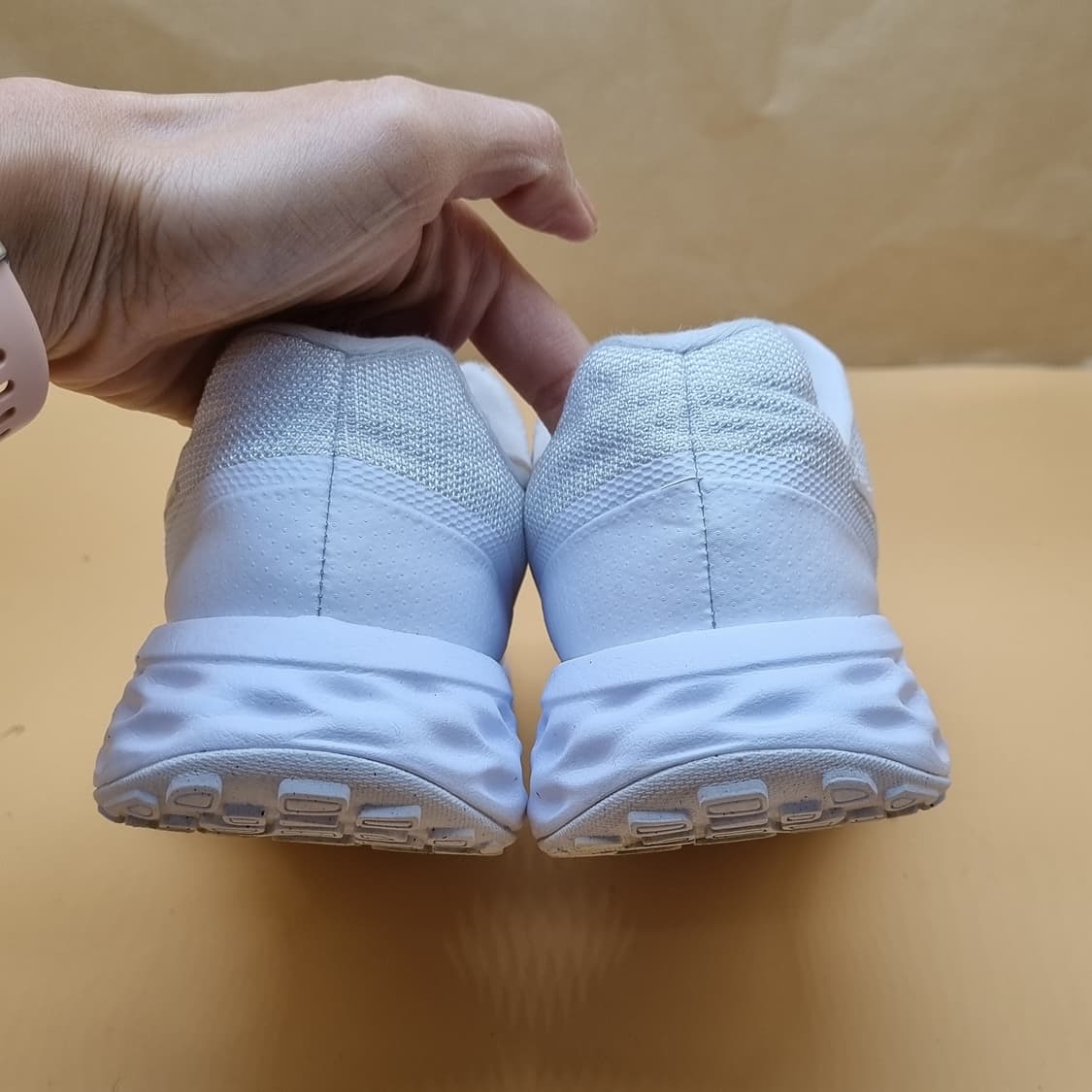 나이키 레볼루션6 운동화250 상품이미지4