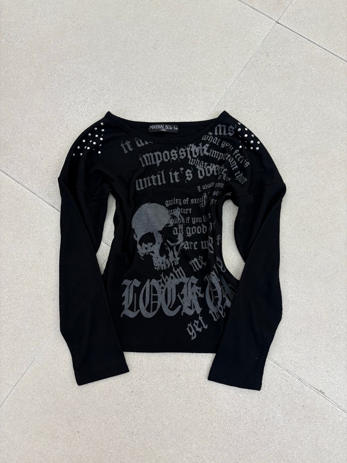 스터드 스컬 프린팅 롱슬리브 상품이미지1