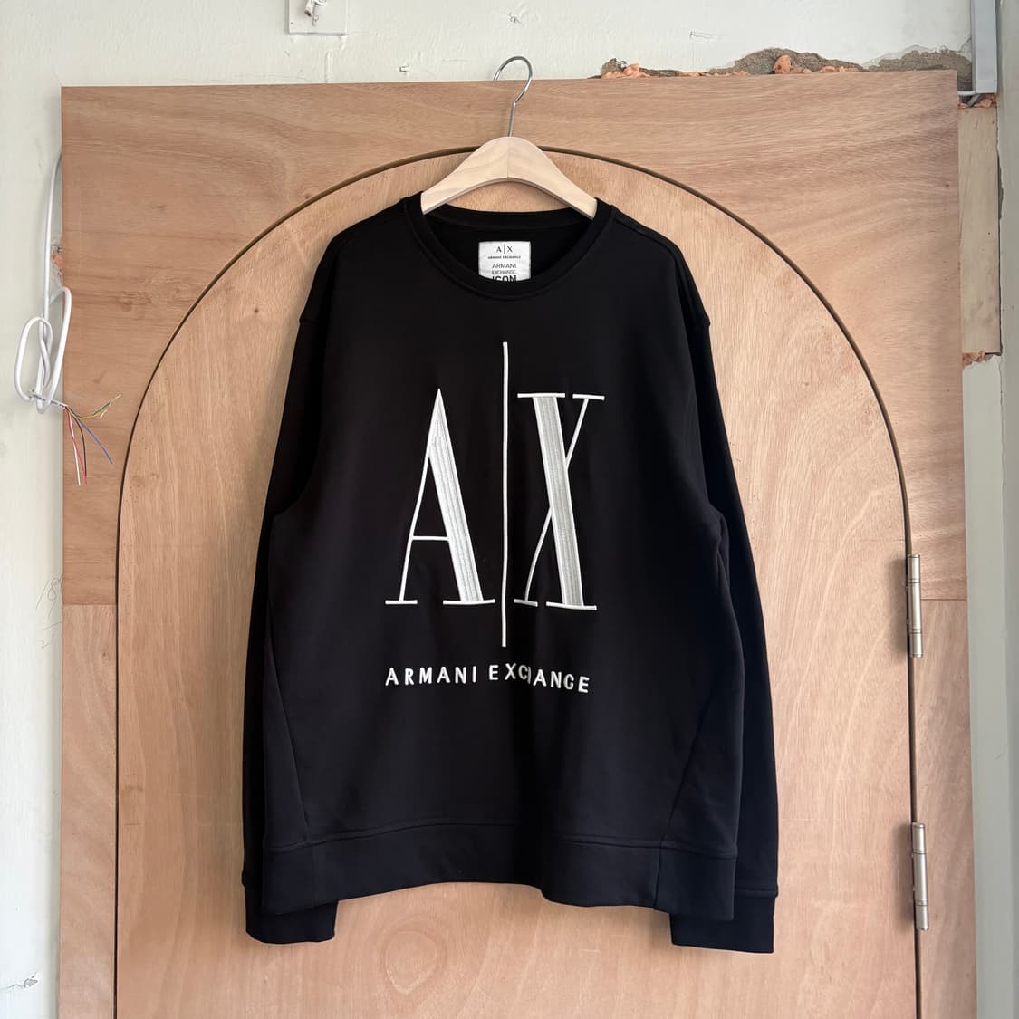 알마니 익스체인지 아이콘 컬렉션 빅 로고 스웻셔츠 상품이미지1