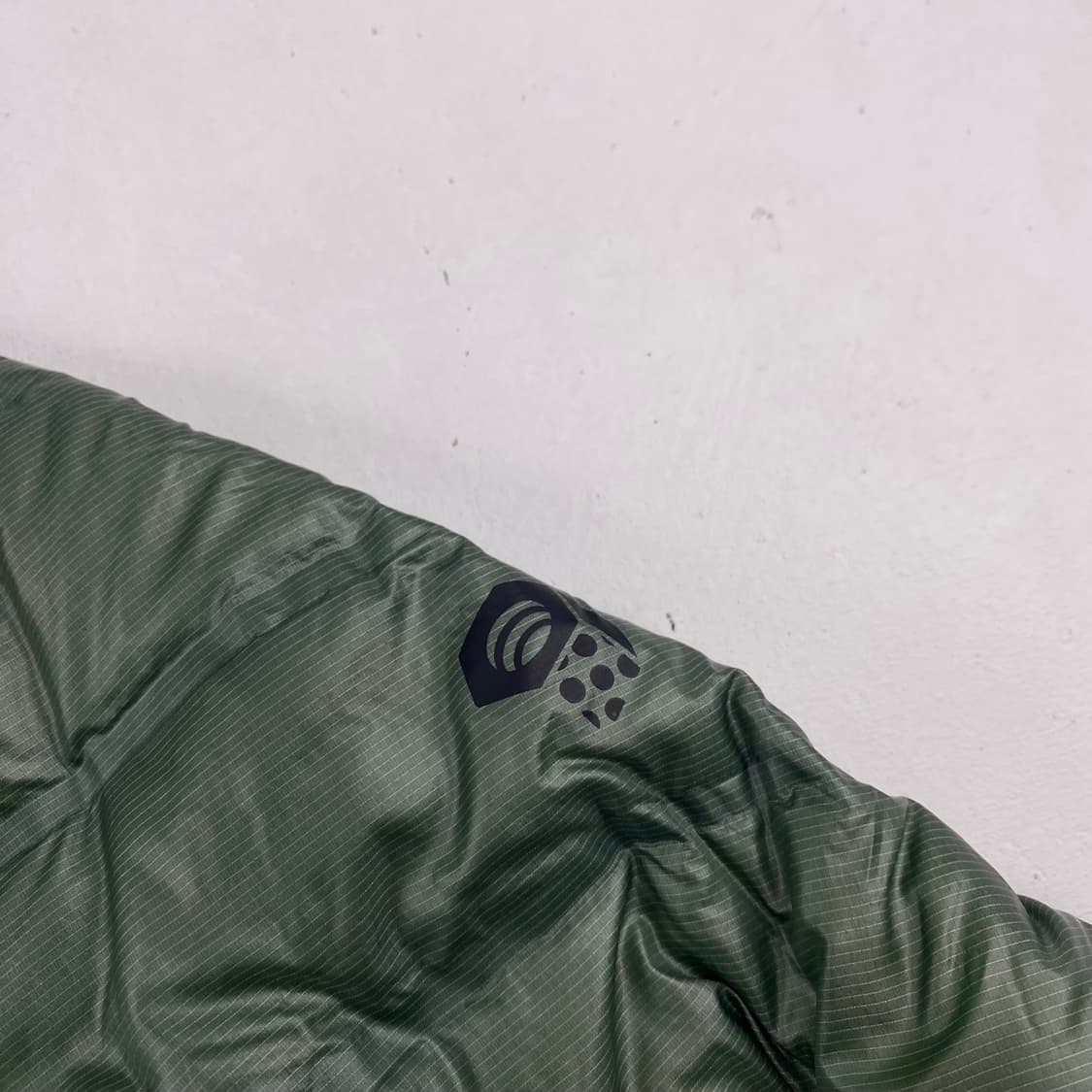 마운틴하드웨어 라이트 그린 다운 경량 패딩 (100) 상품이미지5