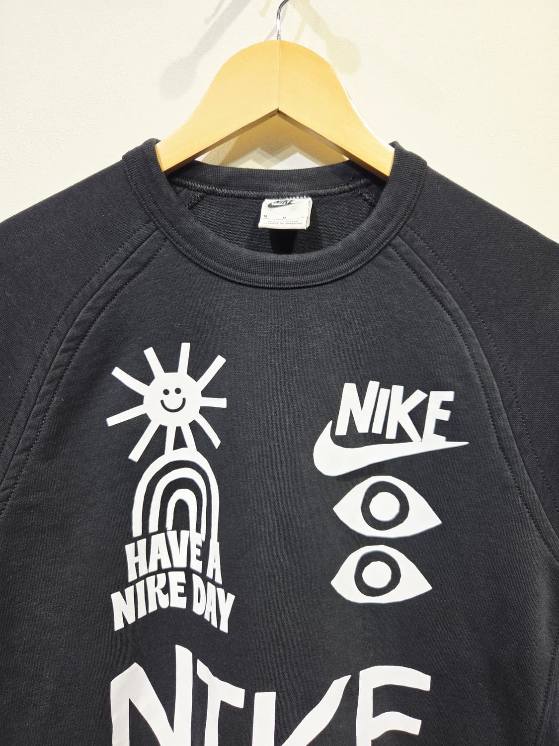 나이키 해브 어 나이키 데이 그래픽 맨투맨 블랙 상품이미지3
