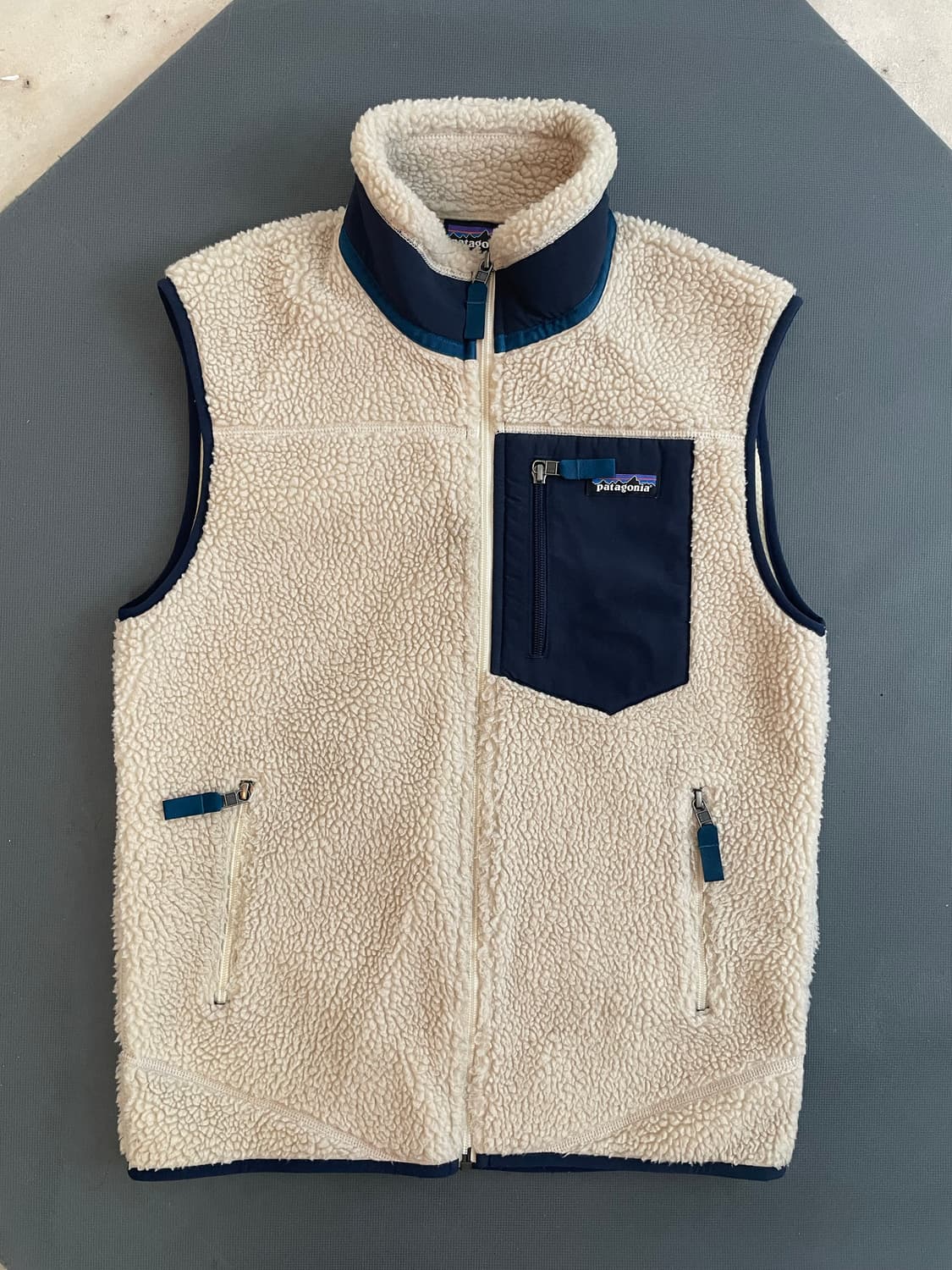 파타고니아 레트로 파일 베스트 아이보리 S (90-95) 상품이미지1