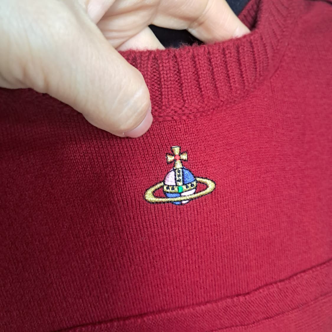 비비안웨스트우드 정품 레드 버튼 장식 니트 S사이즈(상태상급) 상품이미지6