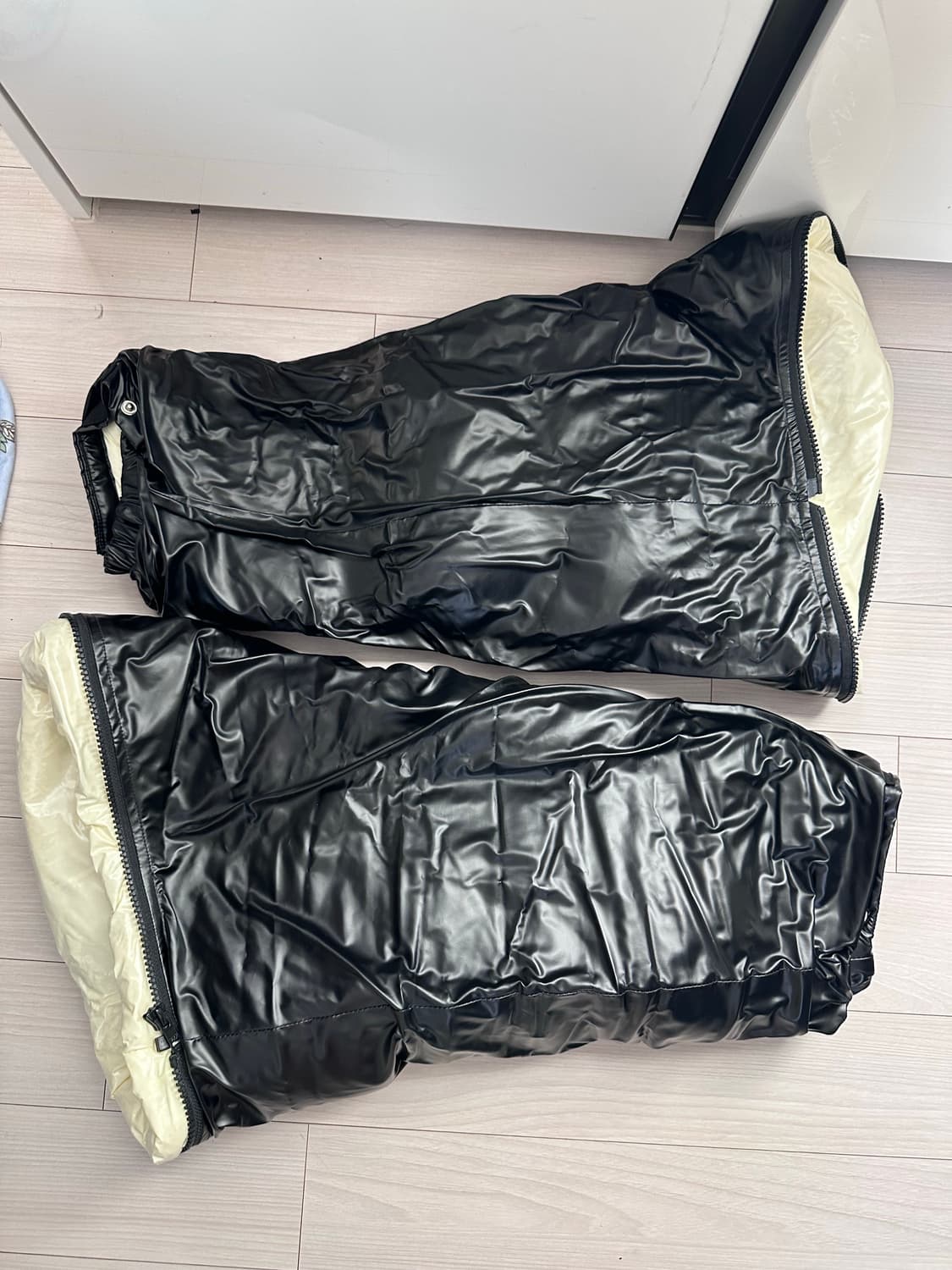 라드앤파 유광 디태처블 숏패딩 상품이미지3