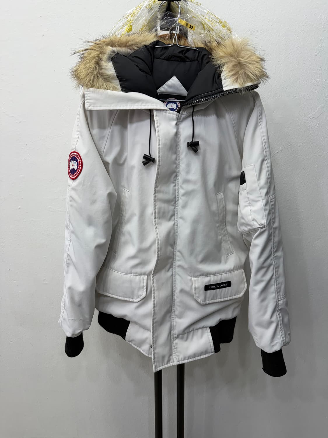 정품) 캐나다구스 여성 오버핏 하프패딩 XS 상품이미지2