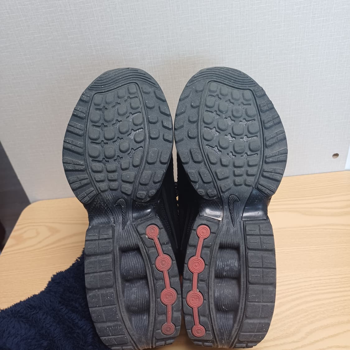 나이키 에어맥스dn 블랙 260사이즈 상품이미지2