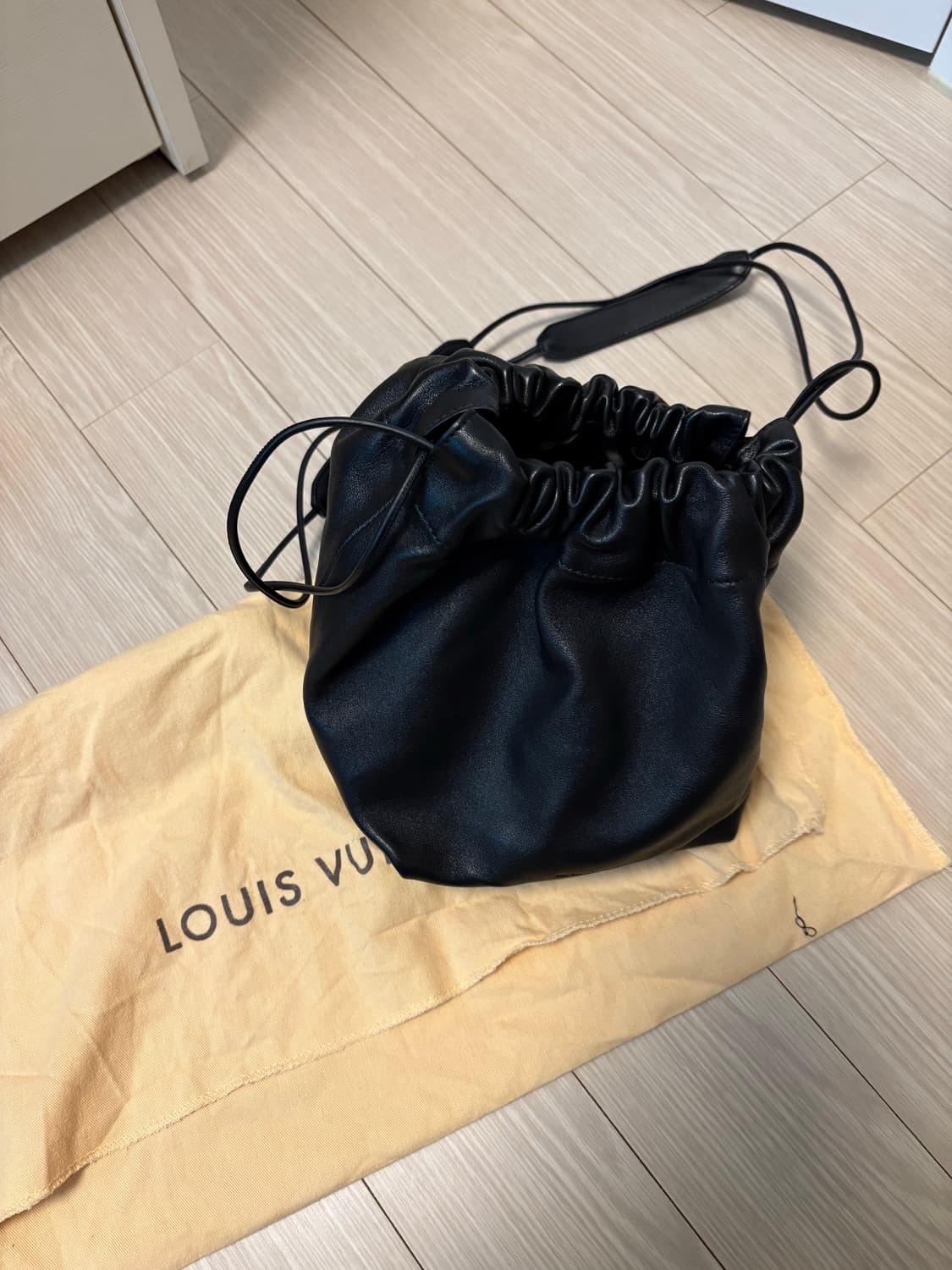 질샌더 램레더 덤플링백 상품이미지7