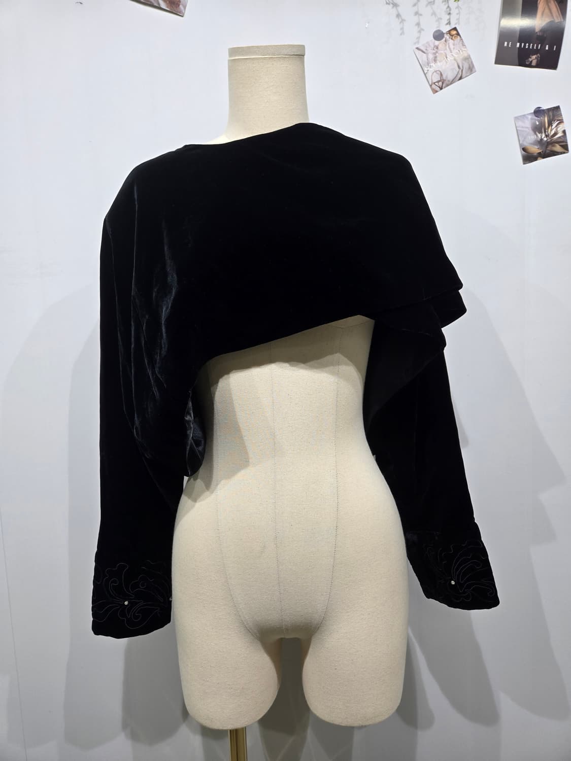 발렌시아가 벨벳 블랙 볼레로 랩 자켓 상품이미지1