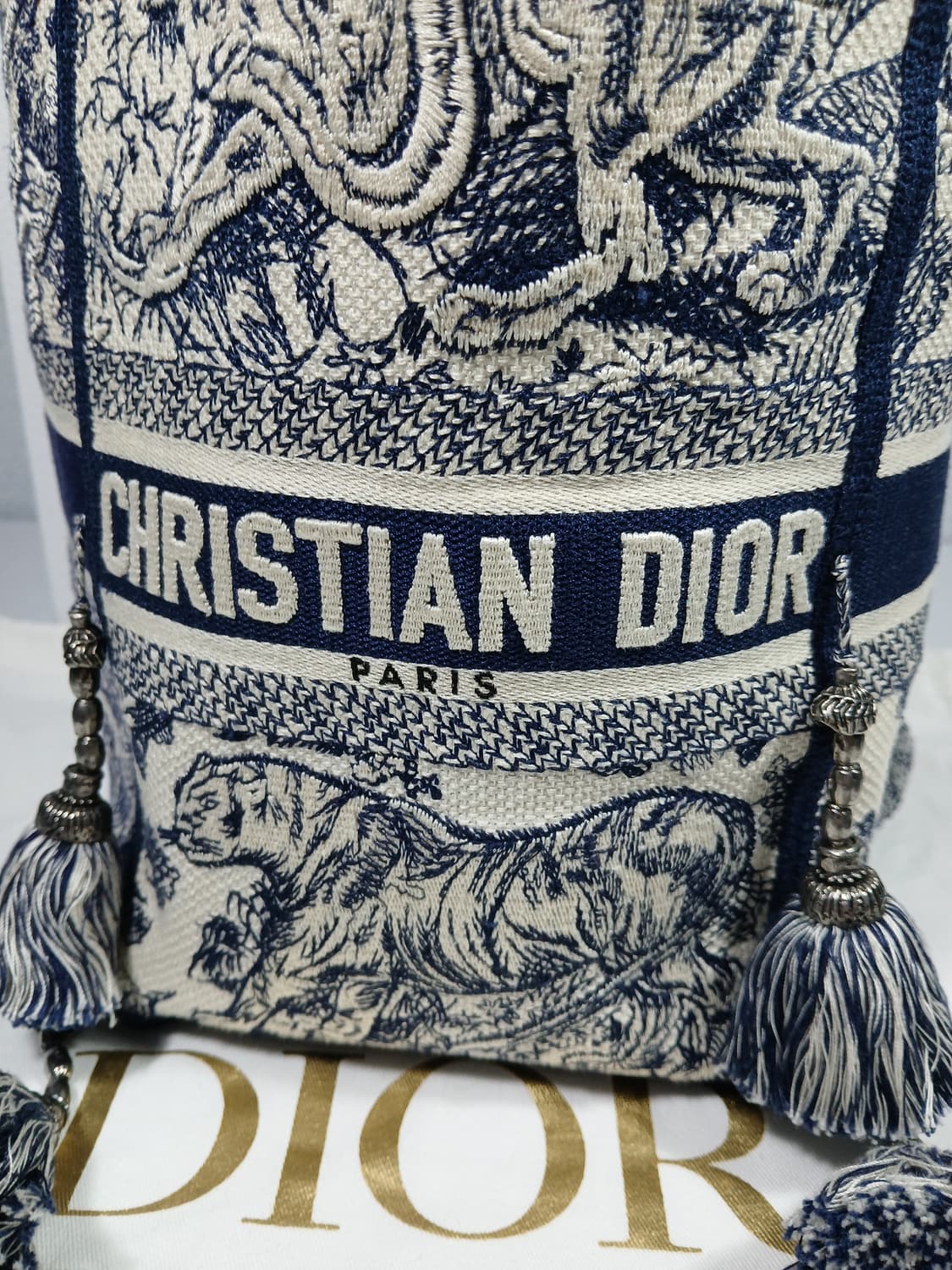 디올 디버블 버킷백 M1276VTDT 상품이미지3