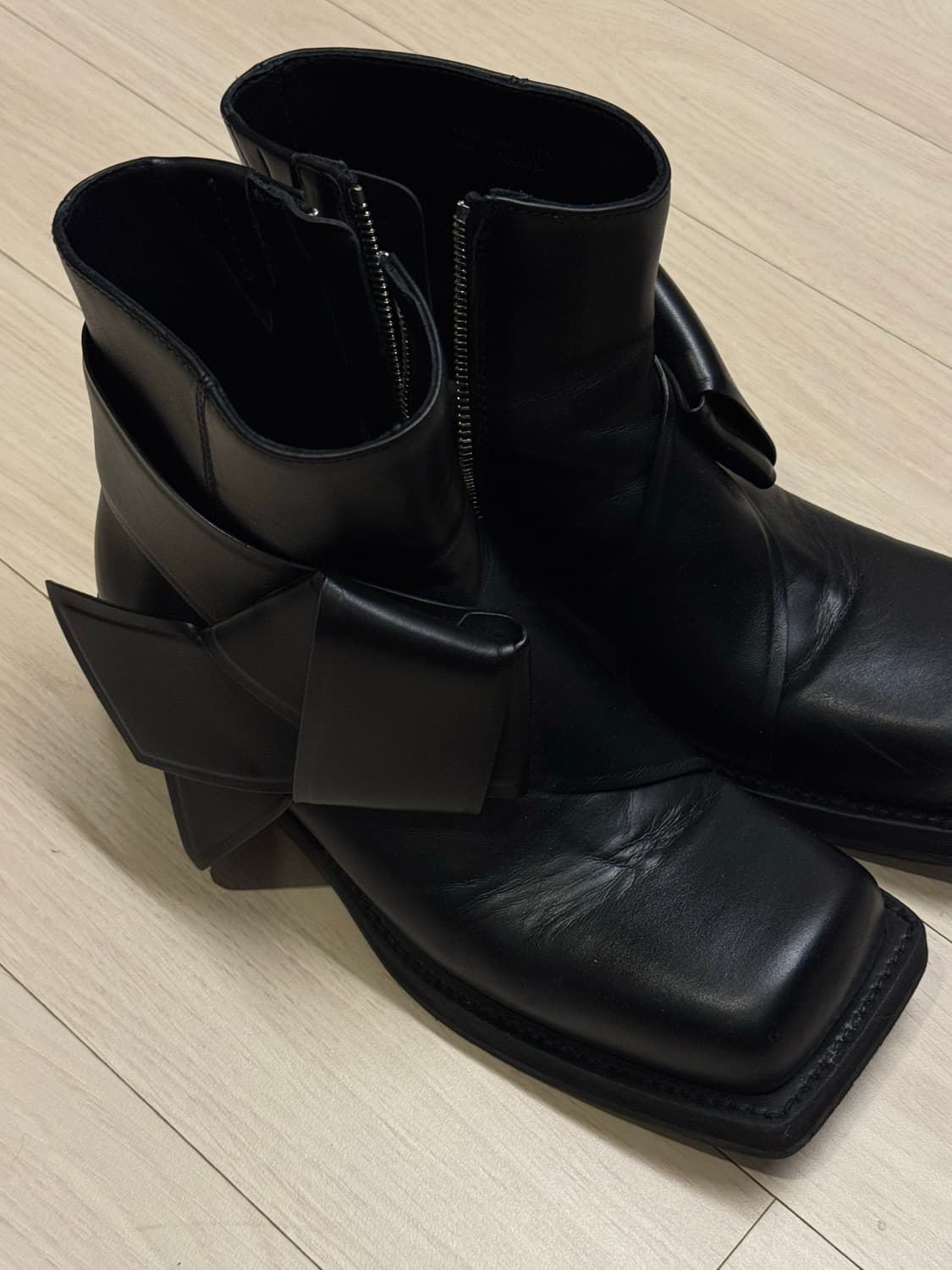 아크네 무수비 부츠 상품이미지1