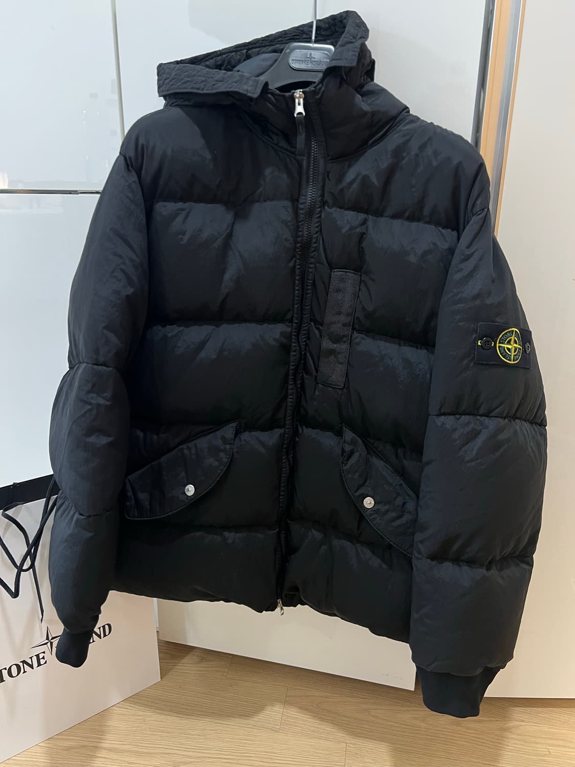 24fw 스톤아일랜드 나일론메탈 패딩 2xl (새상품급) 상품이미지1