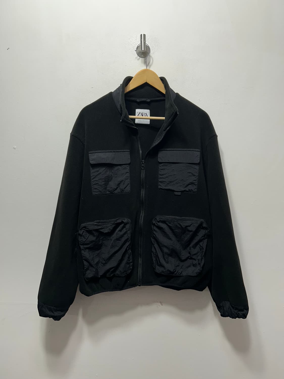 자라 후리스 집업 포켓 블랙 남성 M  상품이미지1