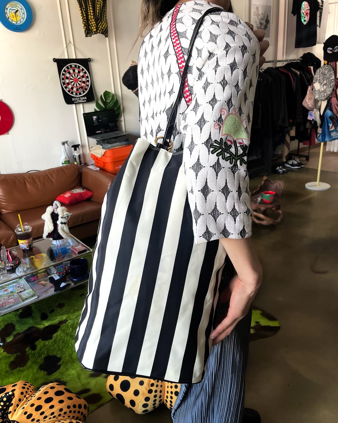 ViVi fleurs Stripe Bucket Duffle Bag 상품이미지3