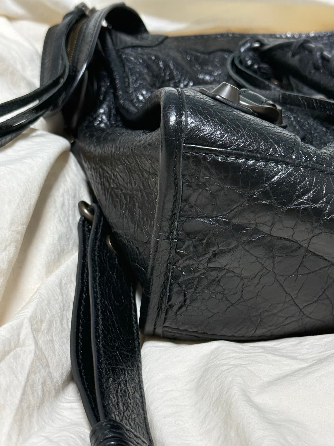 발렌시아가 모터백 스몰 상품이미지4