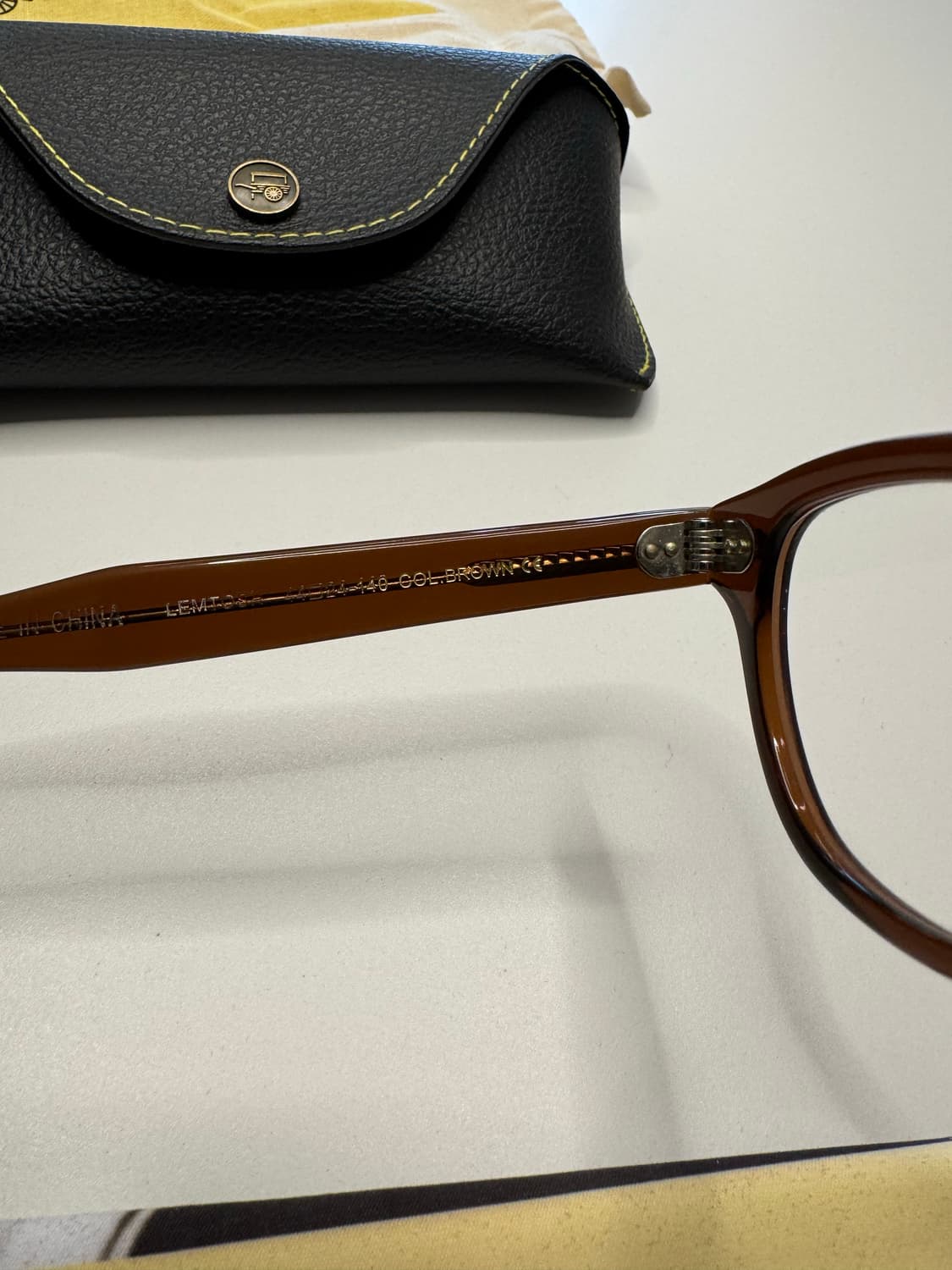 모스콧 렘토쉬 브라운 색상 44사이즈 판매합니다. 상품이미지5