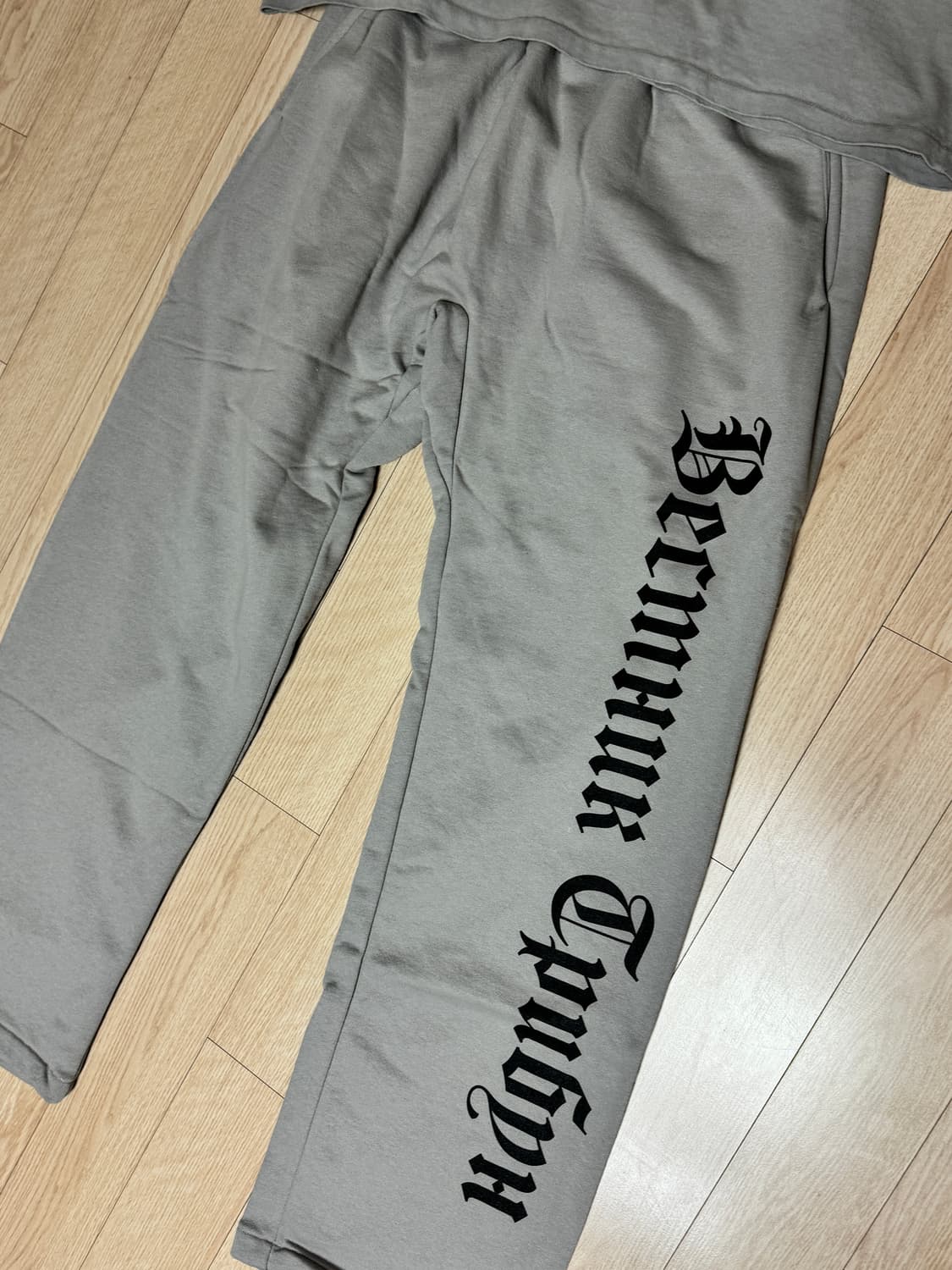 (1)YEEZY 트레이닝 셋업 반팔 츄리링 티셔츠 yzy 상품이미지3