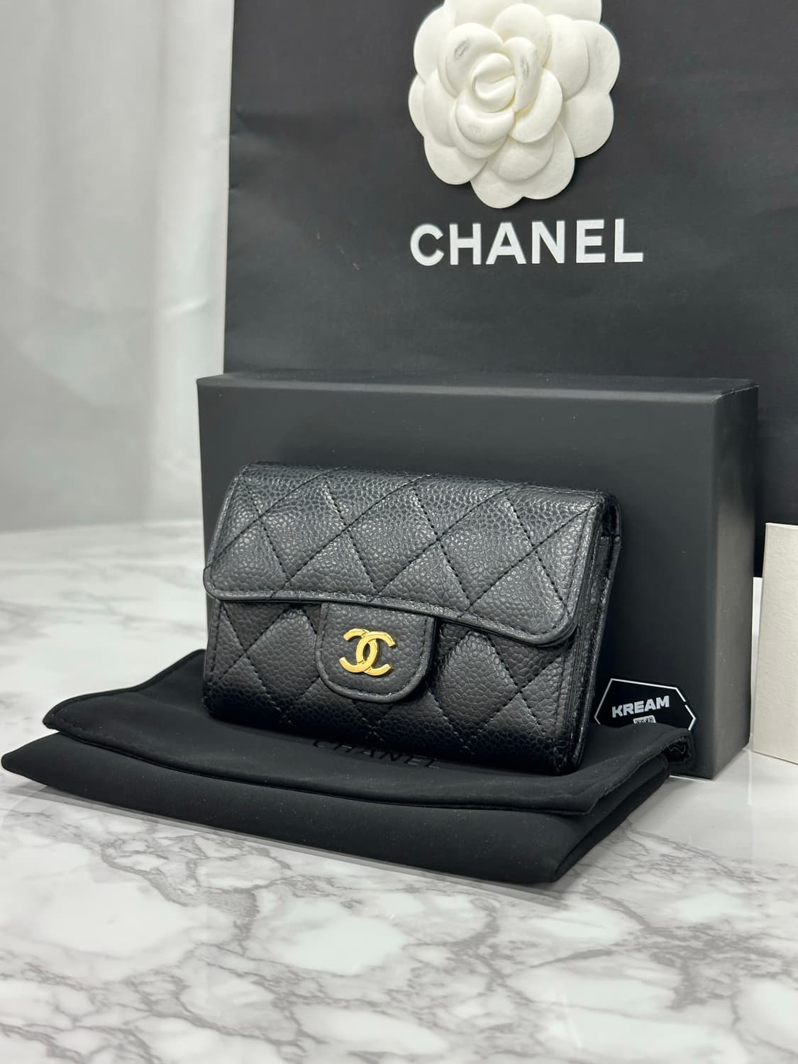 샤넬 클래식 똑딱이 금장 카드지갑 내장칩 상품이미지2