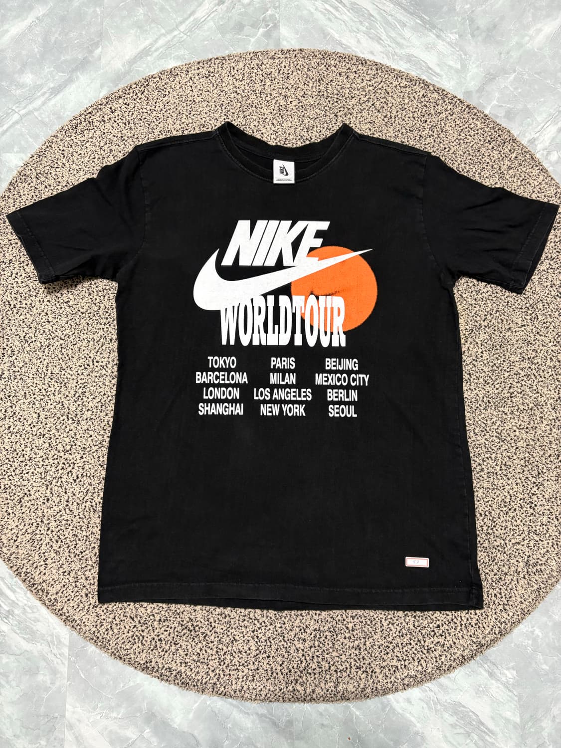 나이키 월드투어 반팔티 상품이미지1