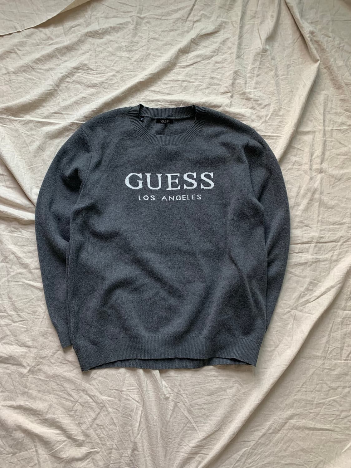 게스 중앙 로고 차콜 니트 상품이미지4