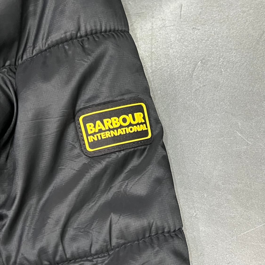  바버 인터네셔널 후드 패디드 자켓 y15557 상품이미지5