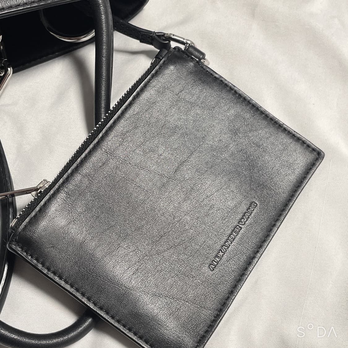 알렉산더왕 호보 토트백 상품이미지7