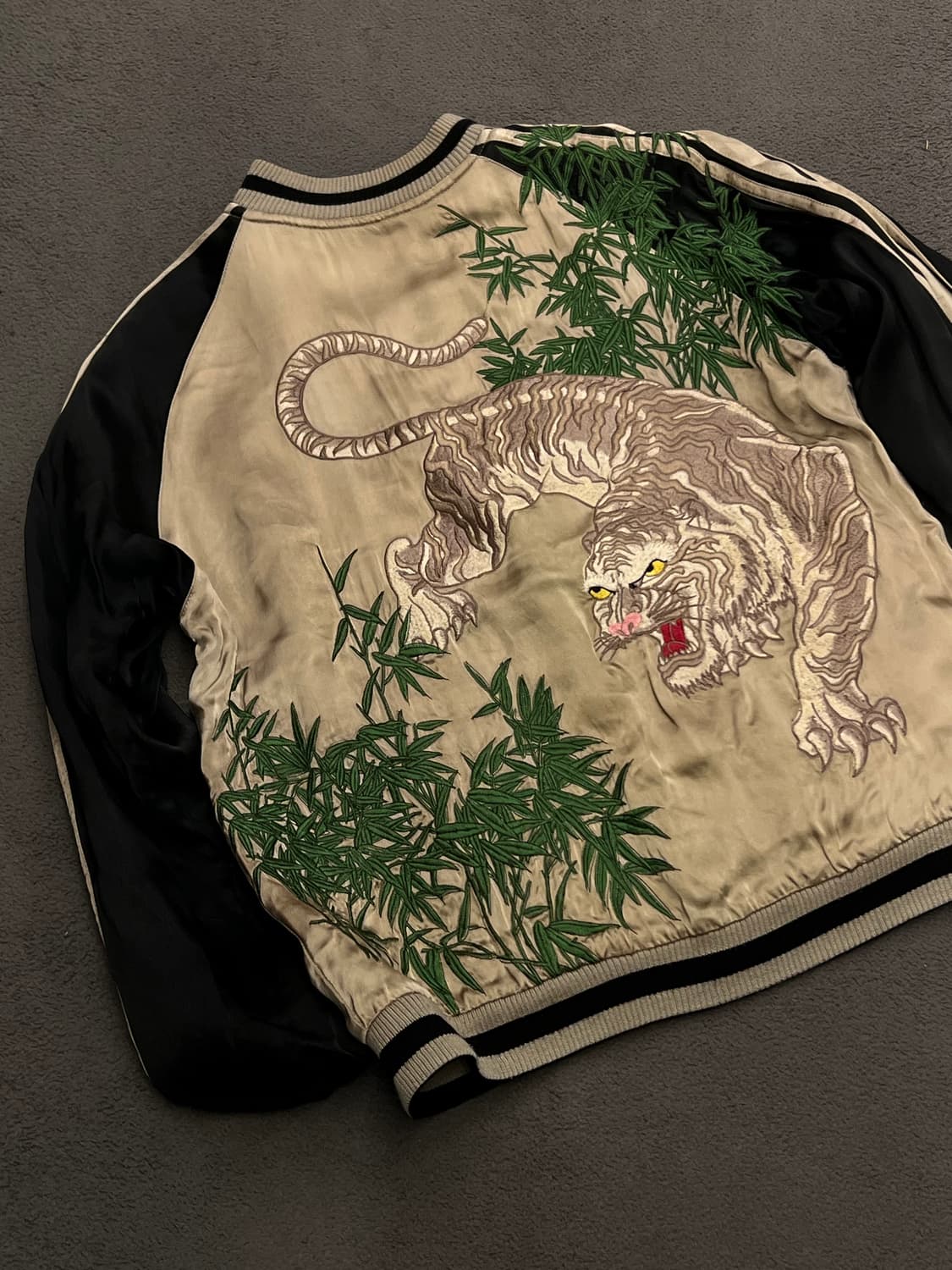 일본 클래식 스크립트 자수 리버시블 스카쟌 처분  상품이미지6