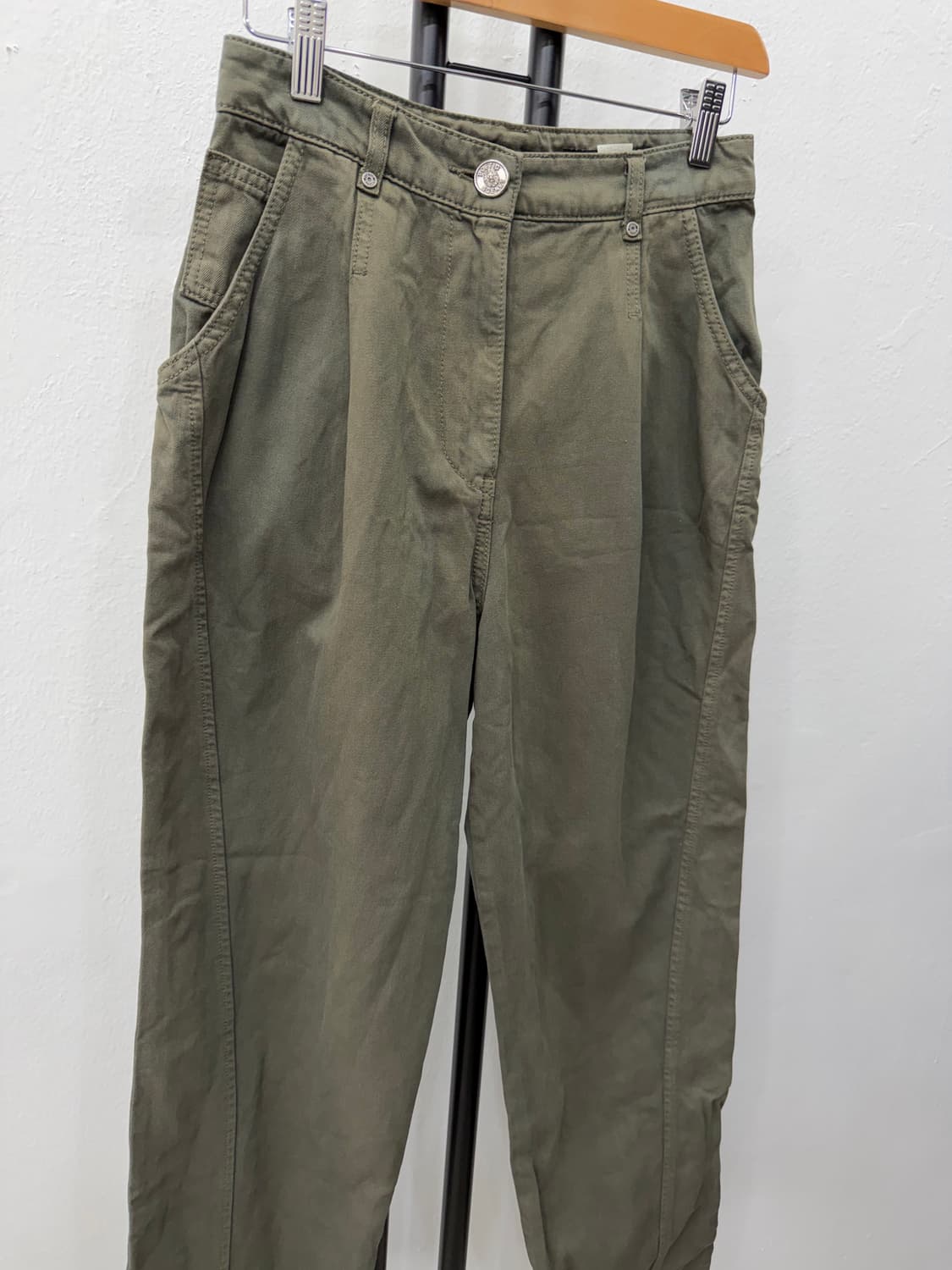 정품) 타임 한섬 22ss 카키색 면바지 팬츠 64 상품이미지2