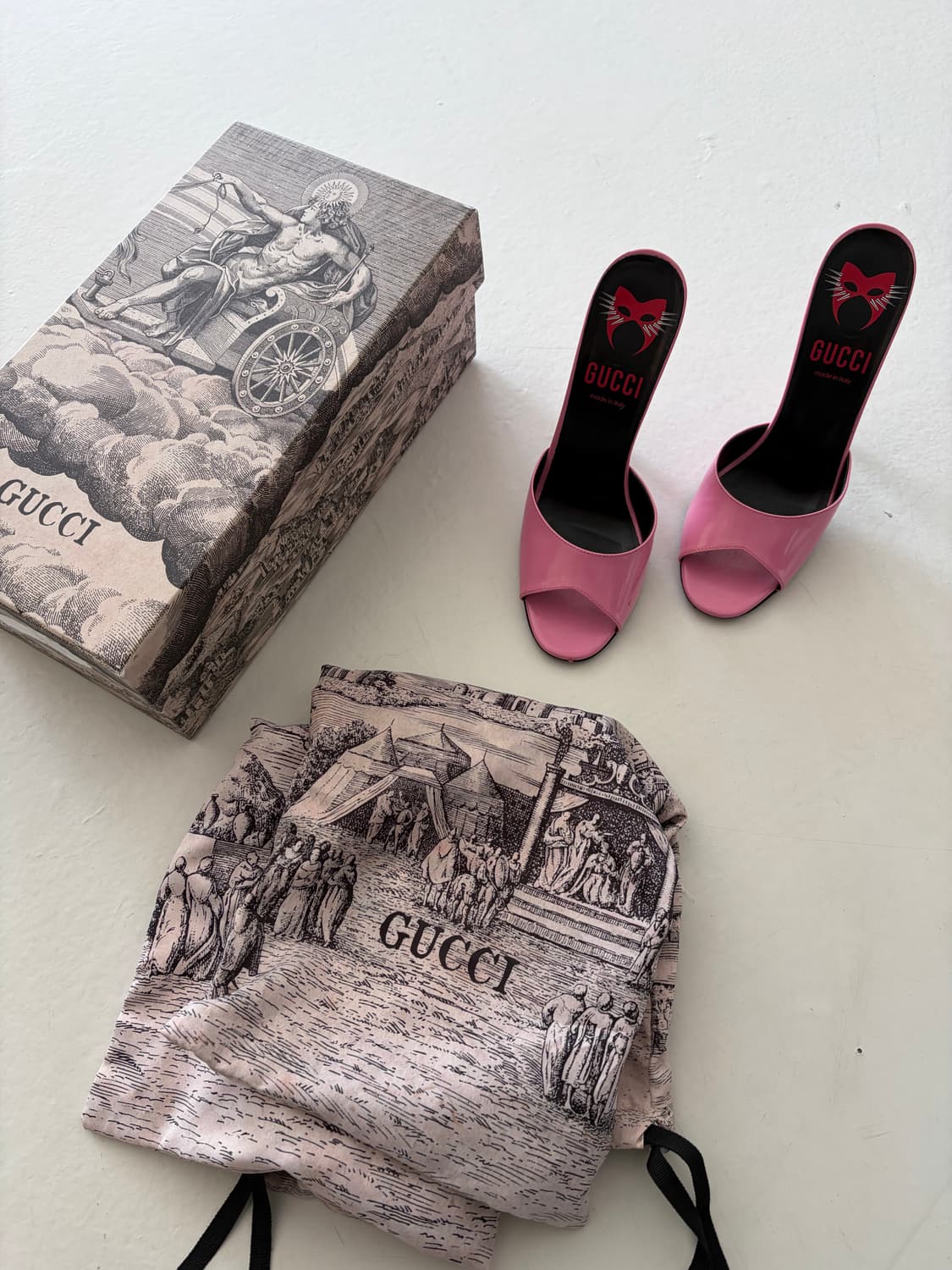 구찌 핑크 힐 상품이미지3