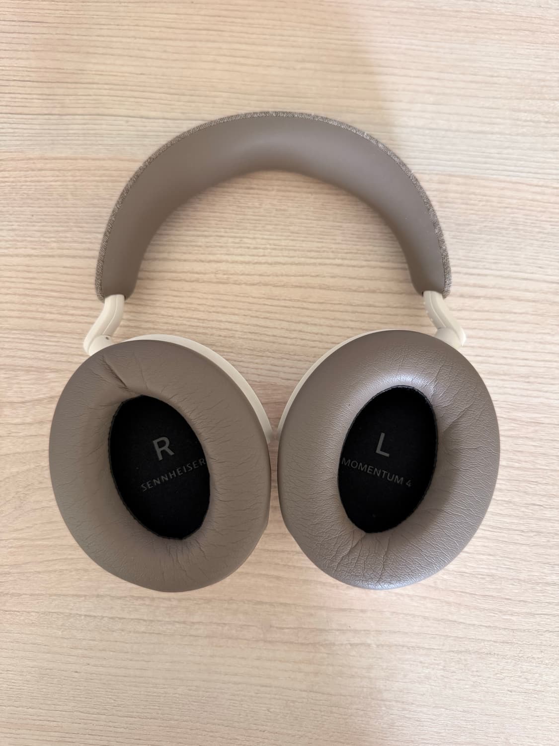 젠하이저 모멘텀 4 무선 헤드폰 팝니다 상품이미지3