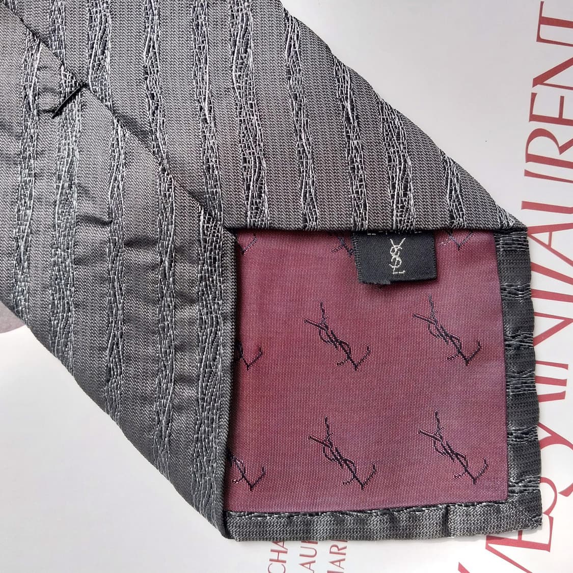 입생로랑 다크그레이 텍스처 패턴 넥타이 9.8cm S~A+등급 K2458 상품이미지8