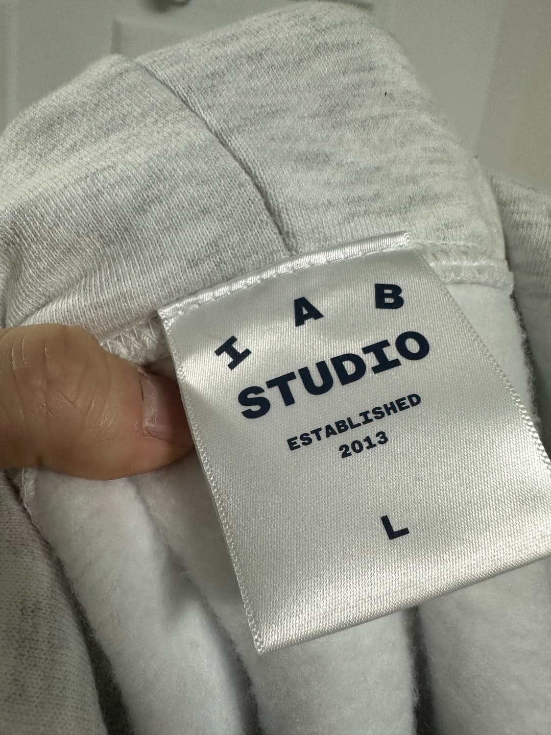 아이앱스튜디오 10주년 후드티 상품이미지3