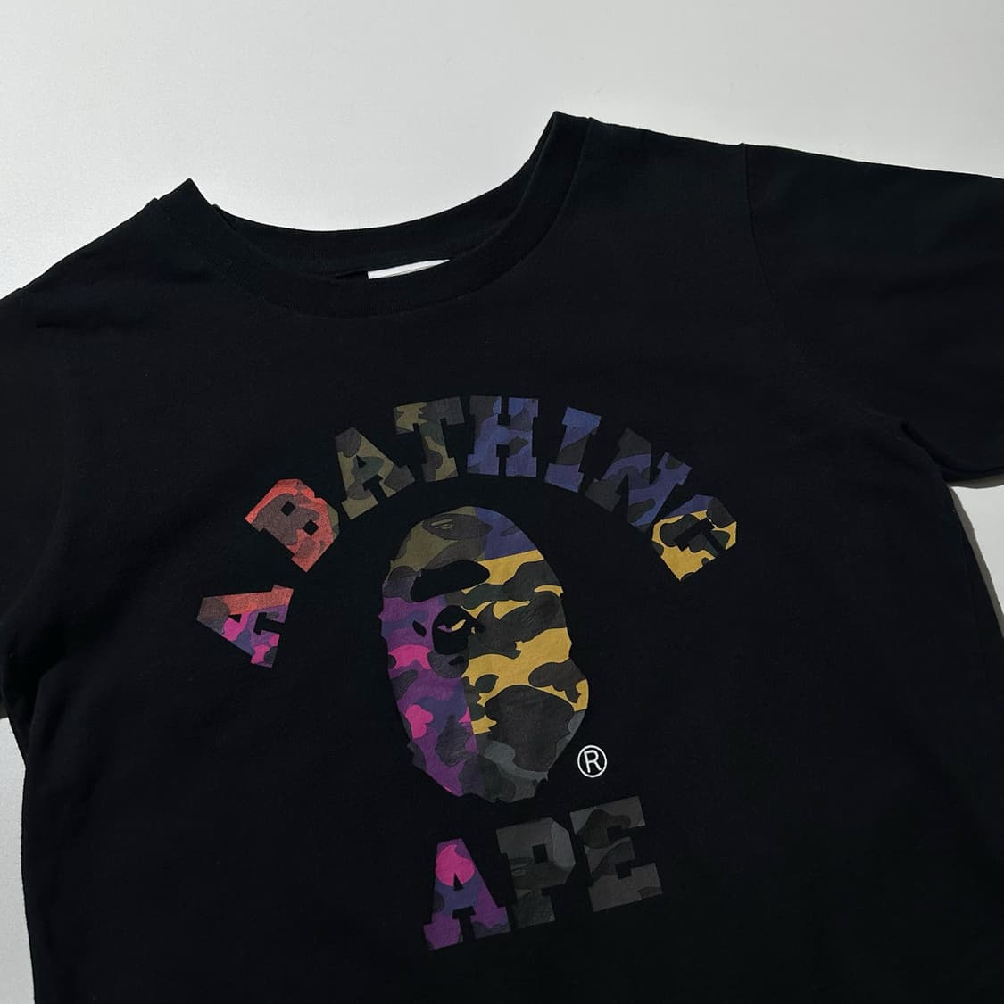 베이프 멀티 카모 사루 컬리지 반팔 티셔츠 블랙 상품이미지3
