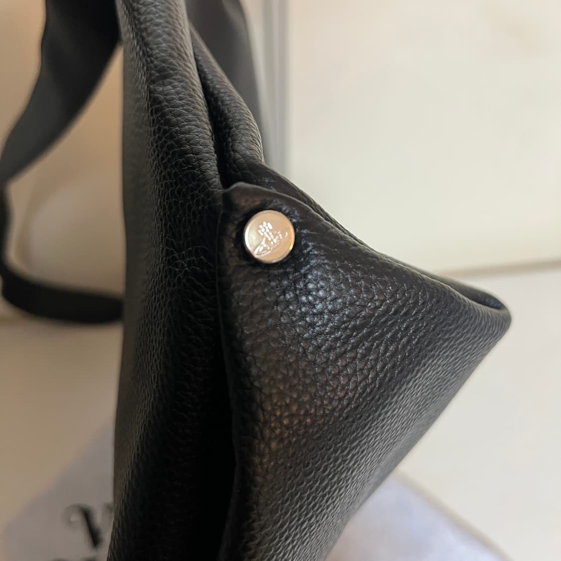 비비안웨스트우드 orb 토트백 상품이미지6