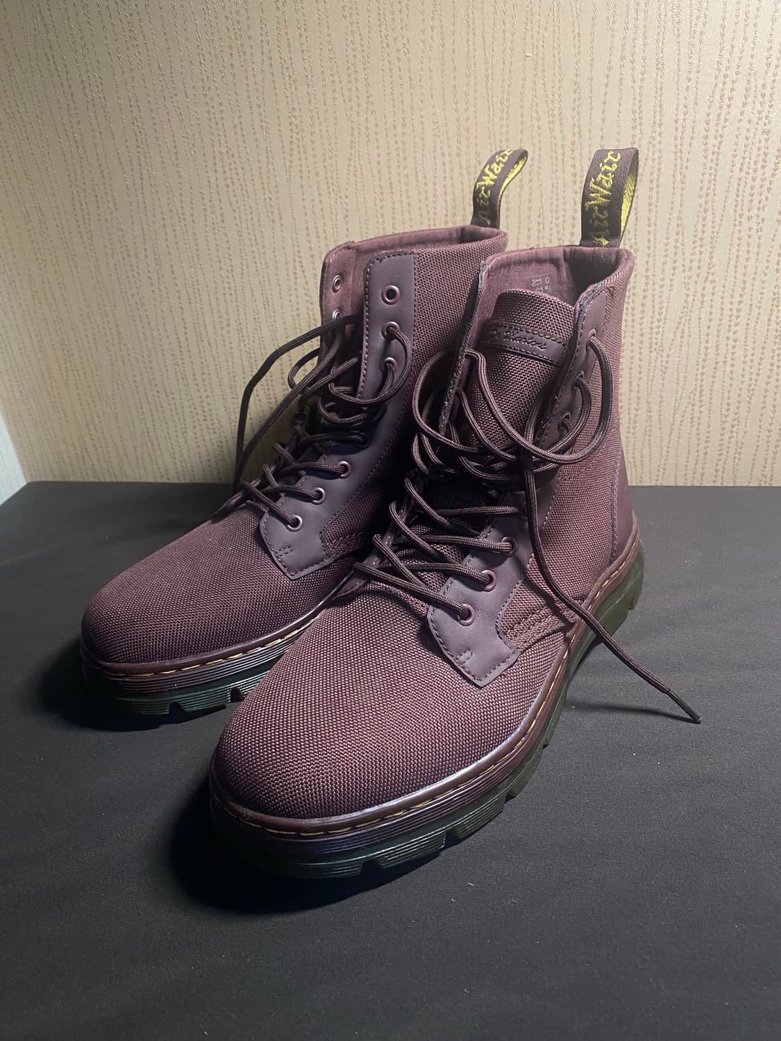 닥터마틴 콤스테크 8홀 자주색 상품이미지1