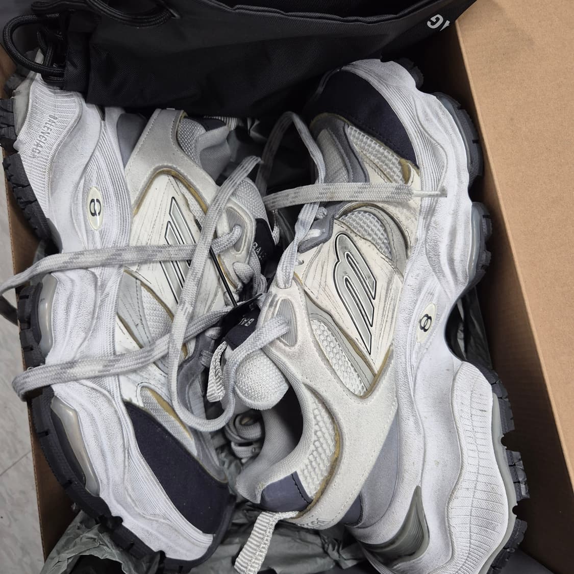 발렌시아가 카고스니커즈 42 밑창보강 박풀 백화점판 상품이미지2