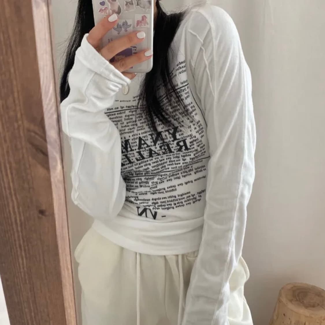 뉴스레터 긴팔티 상품이미지1