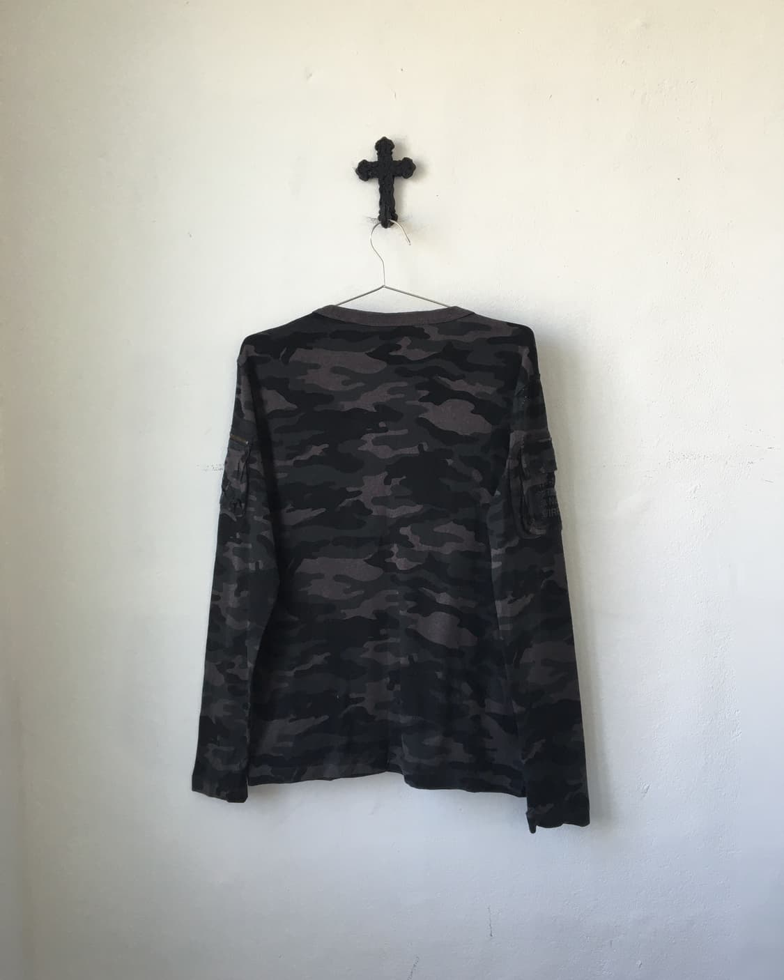 Avirex came pattern sleeve 상품이미지3
