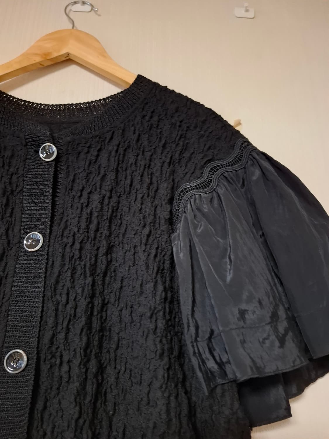 한섬 오즈세컨 엠보 크링클 블라우스  상품이미지6