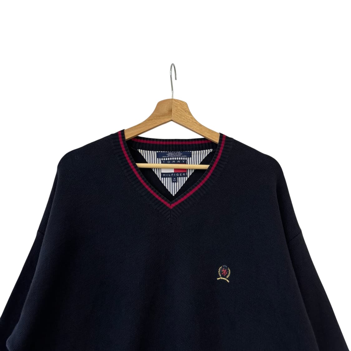 타미힐피거 90s 월계수 로고 브이넥 니트 네이비 상품이미지2