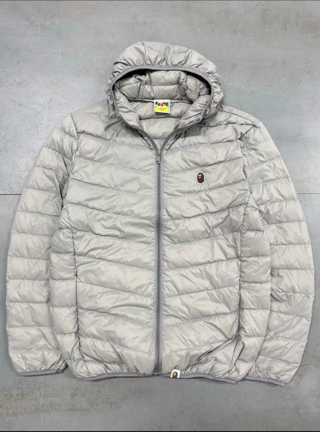 베이프 경량패딩 그레이 L 급처 상품이미지1