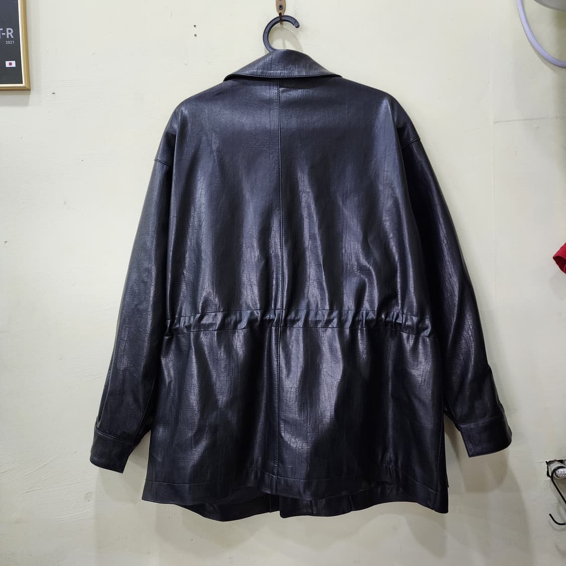 [FREE] WANDJ 비건레더 하프 자켓 (블랙) 상품이미지3