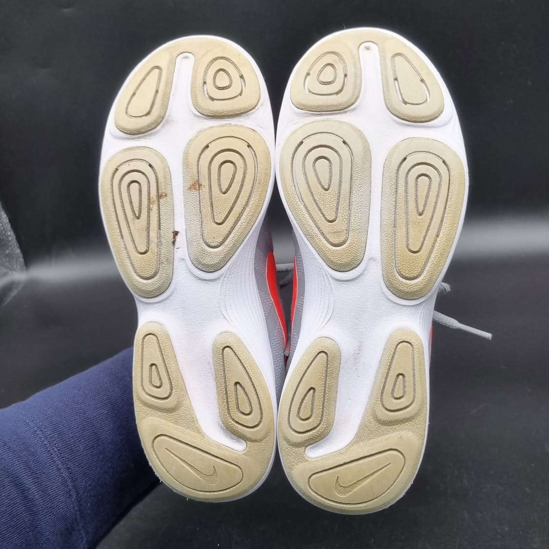 나이키 레볼루션4 운동화220 상품이미지3