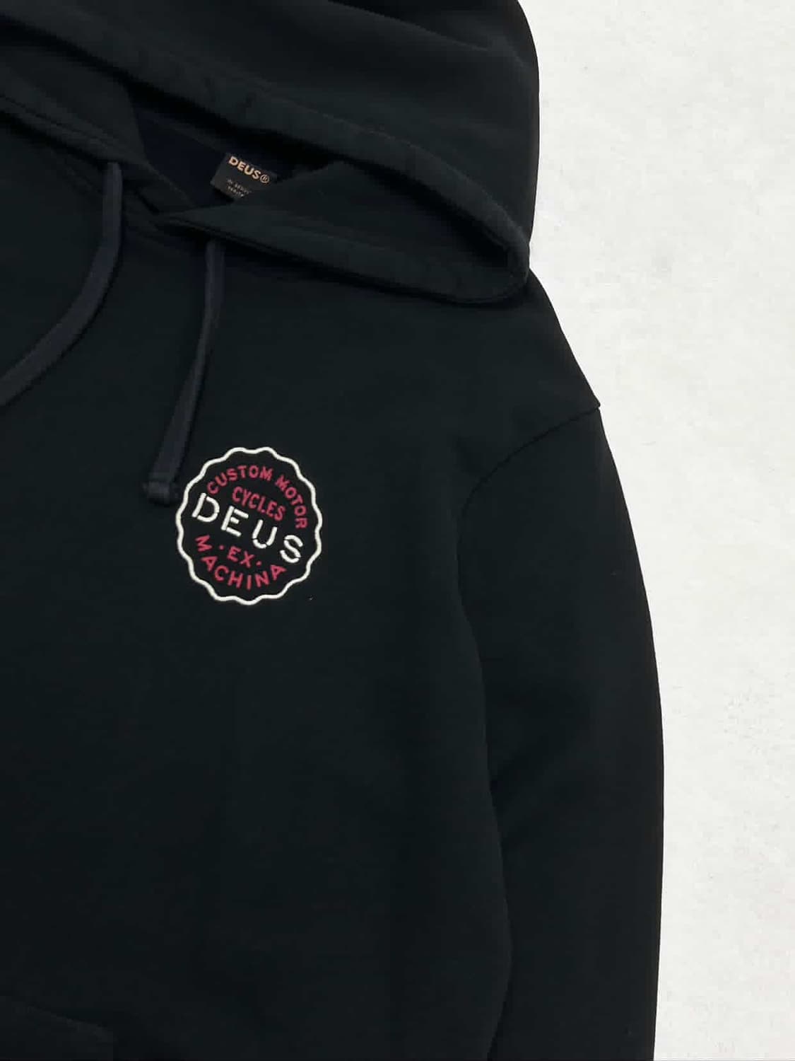 데우스 엑스마키나 빅로고 블랙 후드 상품이미지6