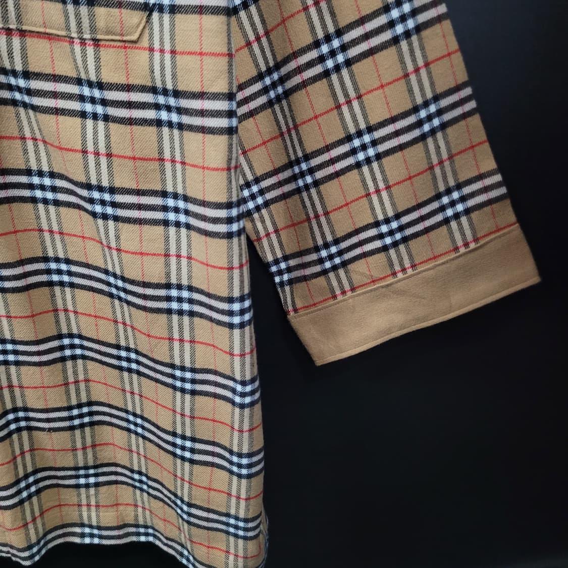 Burberry 버버리 노바체크 포켓 자수로고 빈티지 오버핏 셔츠 상품이미지5