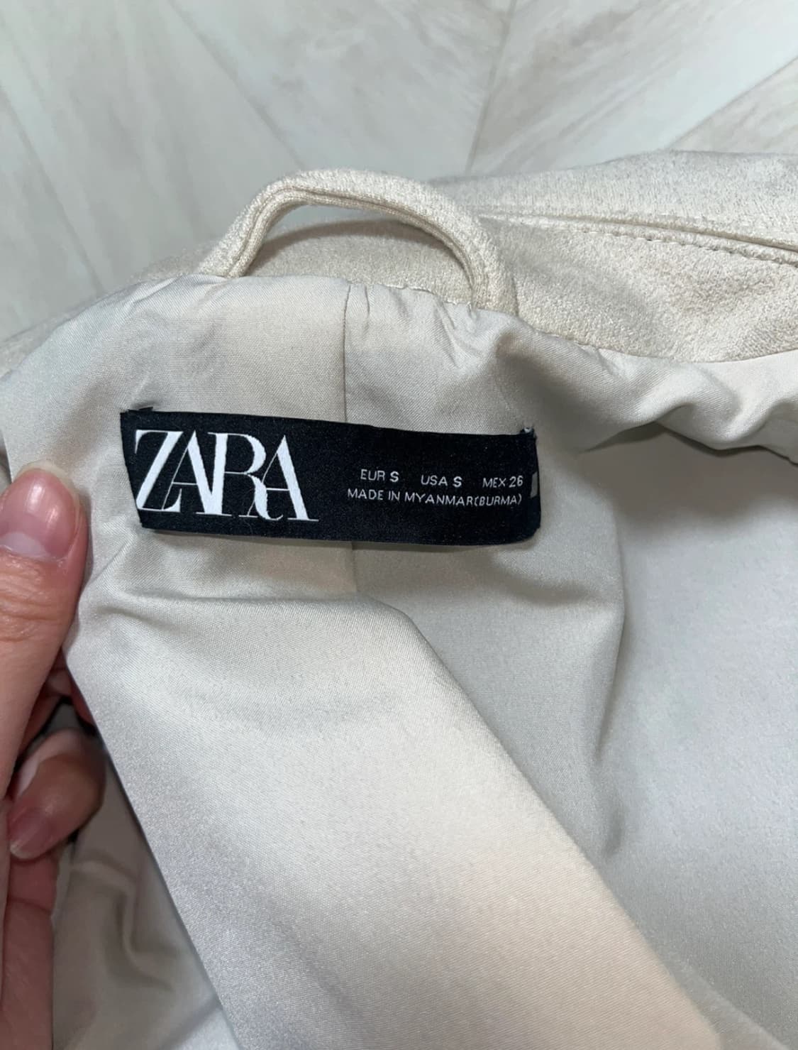 자라 zara 벨벳 레더자켓 상품이미지4