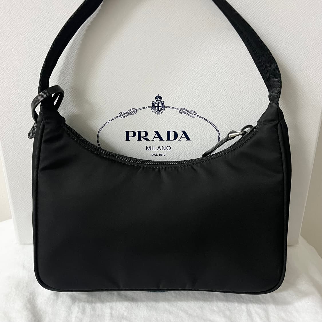 [S급/풀박스] 프라다 2000 리에디션 테수토 호보백 가방 블랙 상품이미지3