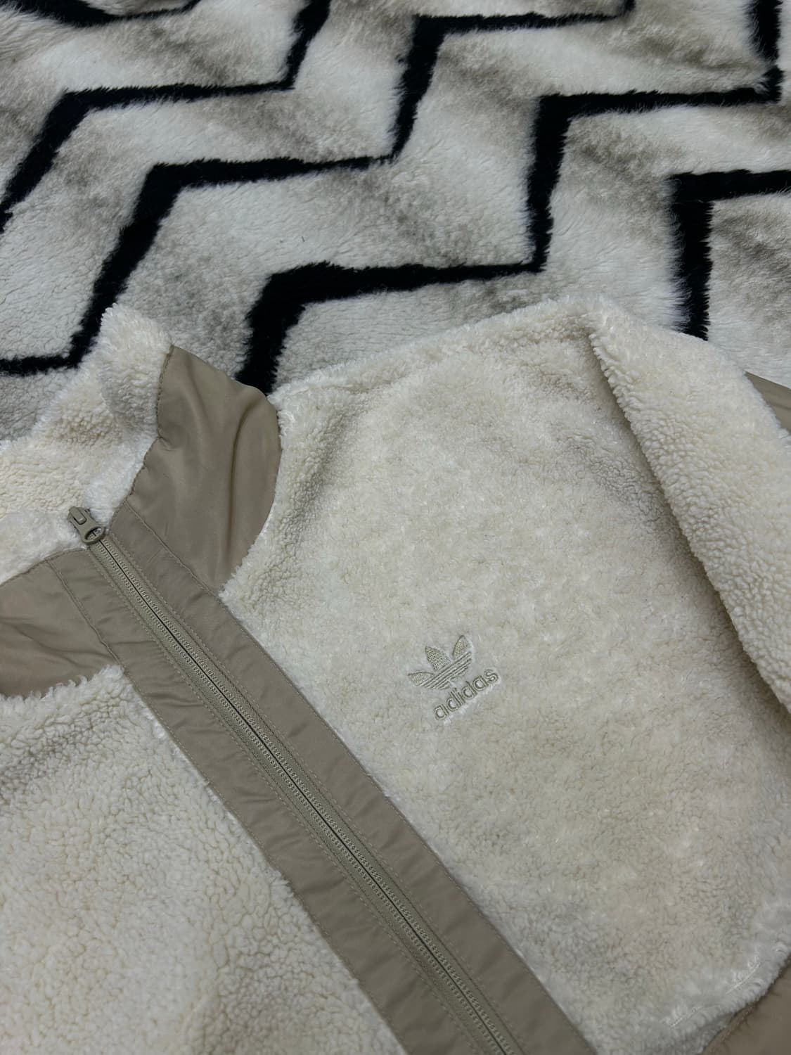 [XS]아디다스 쉐르파 바이커 자켓 상품이미지1