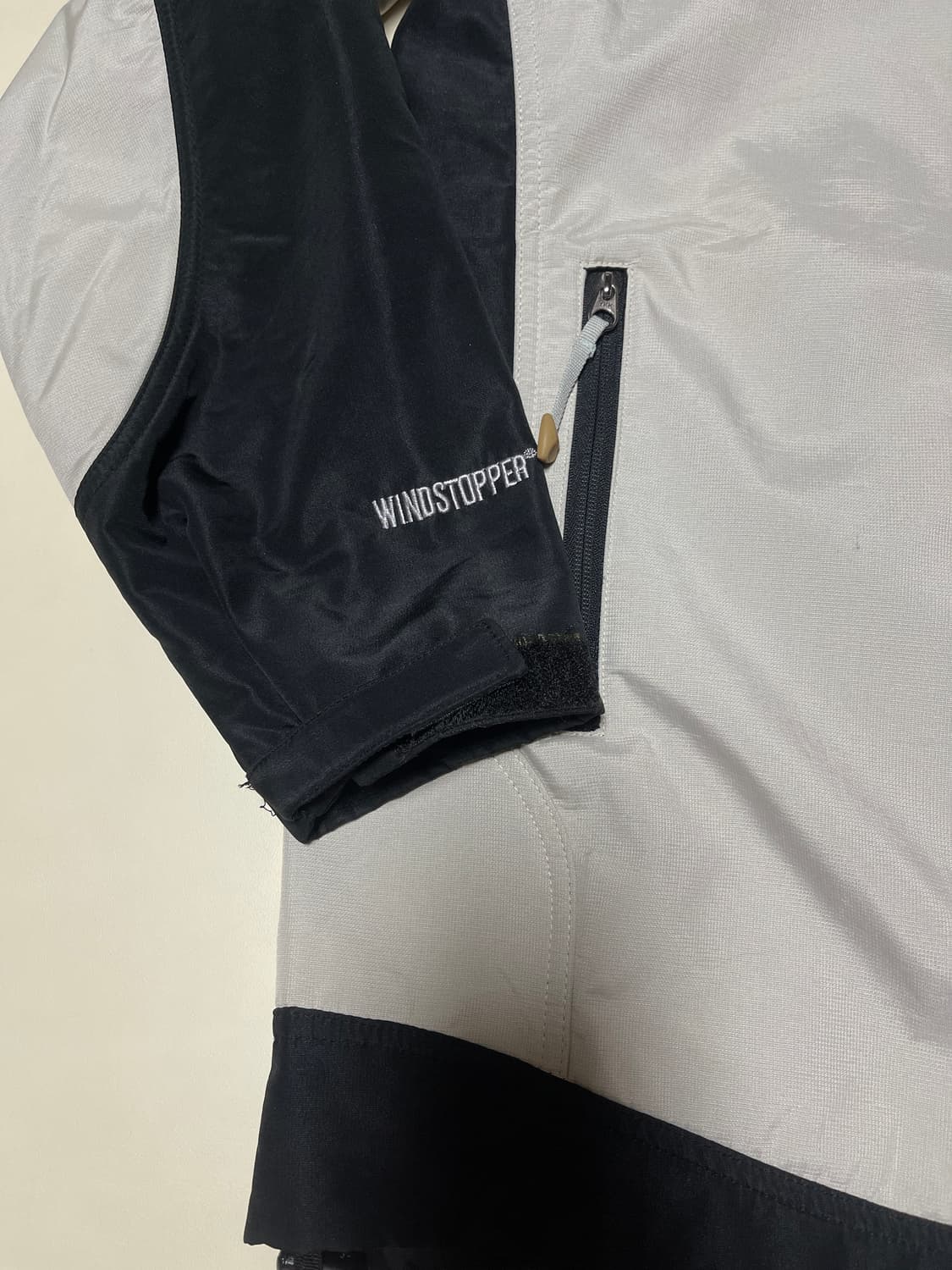 노스페이스 올드스쿨 고프코어 써밋 바람막이자켓 상품이미지3