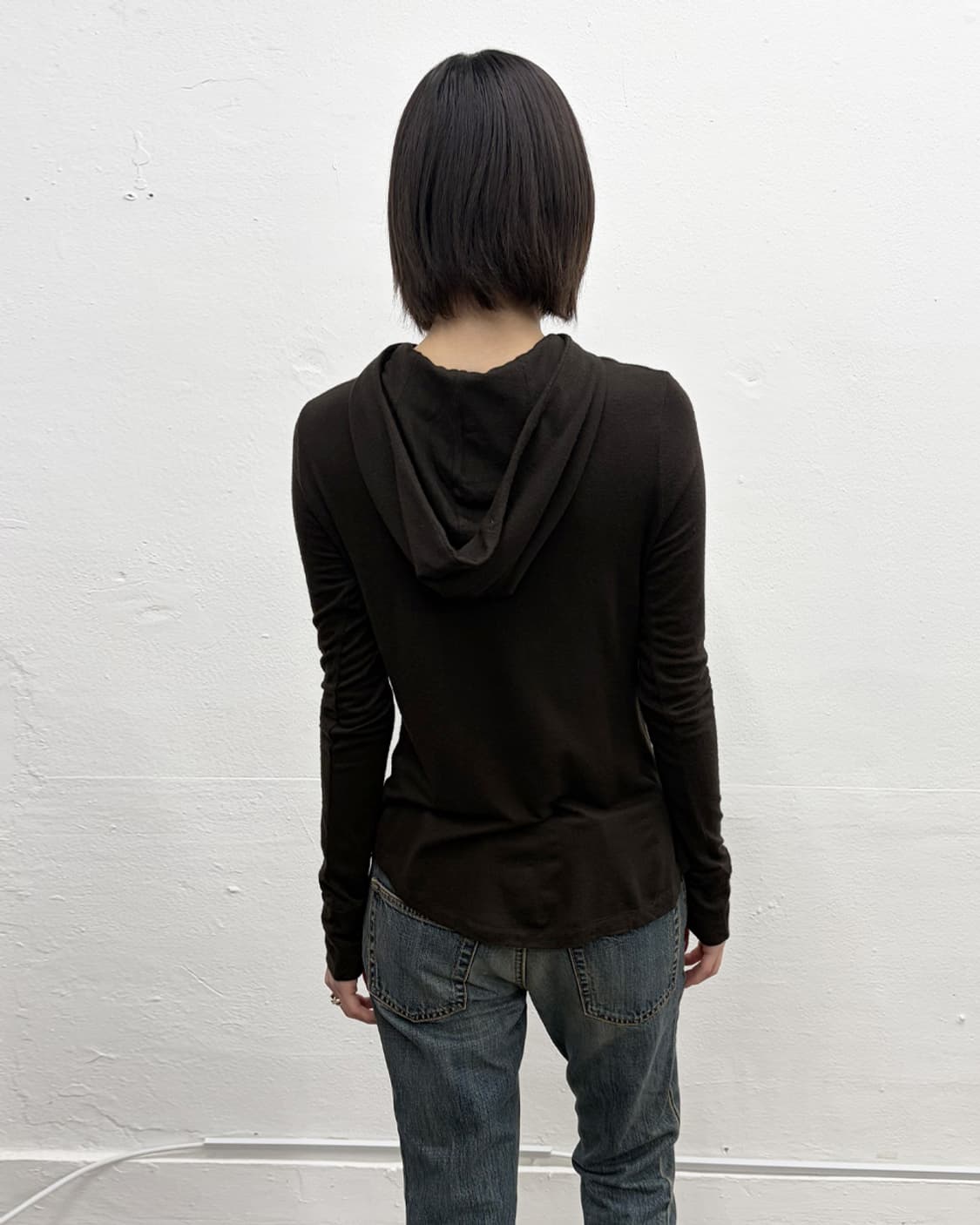 베로니크 브랑퀴뉴 키홀 후드 저지 탑 상품이미지2