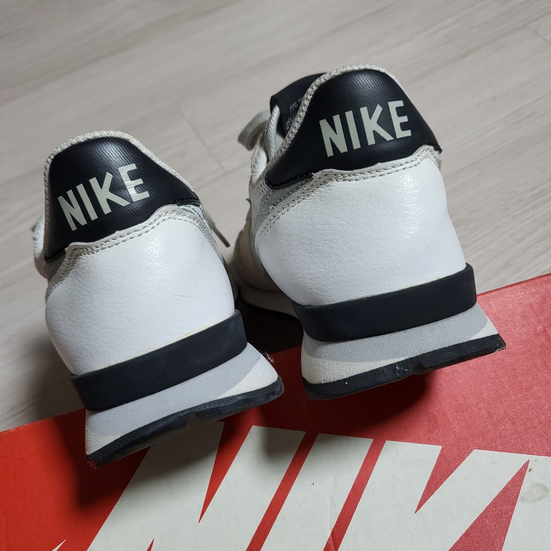 나이키 인터내셔널리스트(230) 상품이미지5